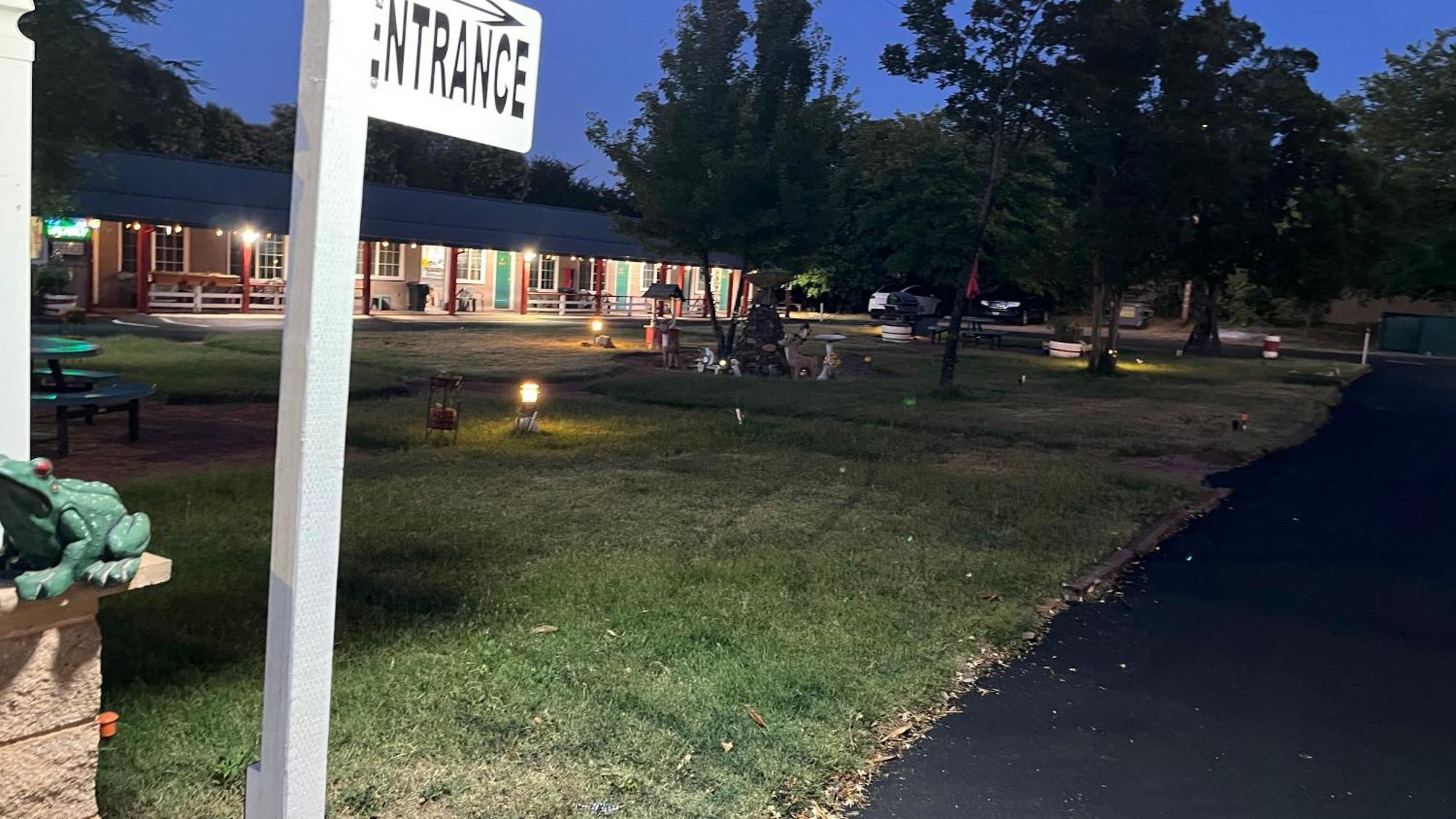 Jumping Frog Motel Angels Camp Exterior foto